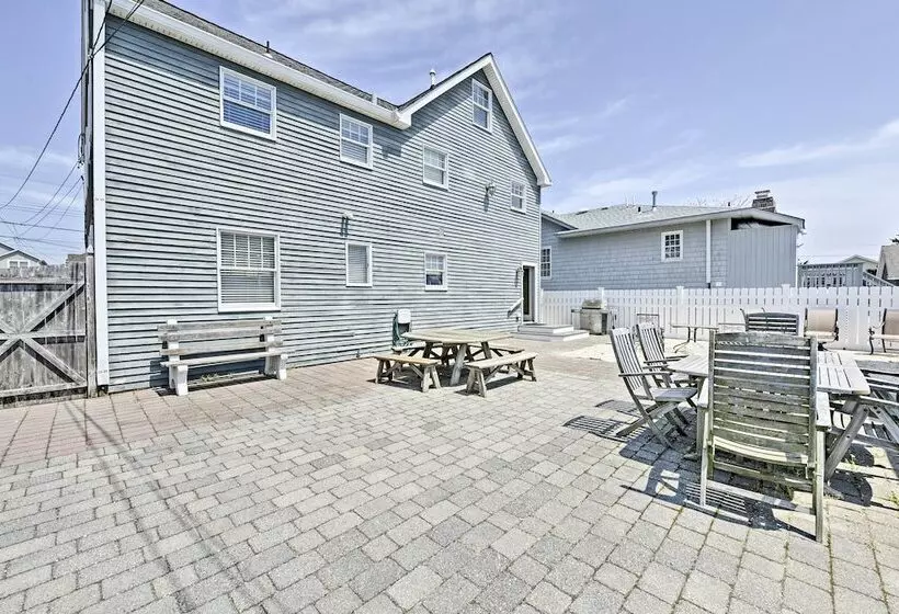 Lavallette House W/ Fenced Yard & Gas Grill!