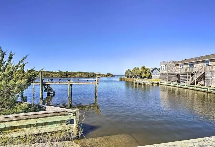 Lovely Avon Home: Walk To Bay & Boat Launch!