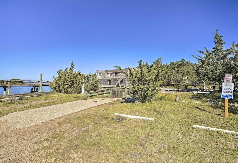 Lovely Avon Home: Walk To Bay & Boat Launch!