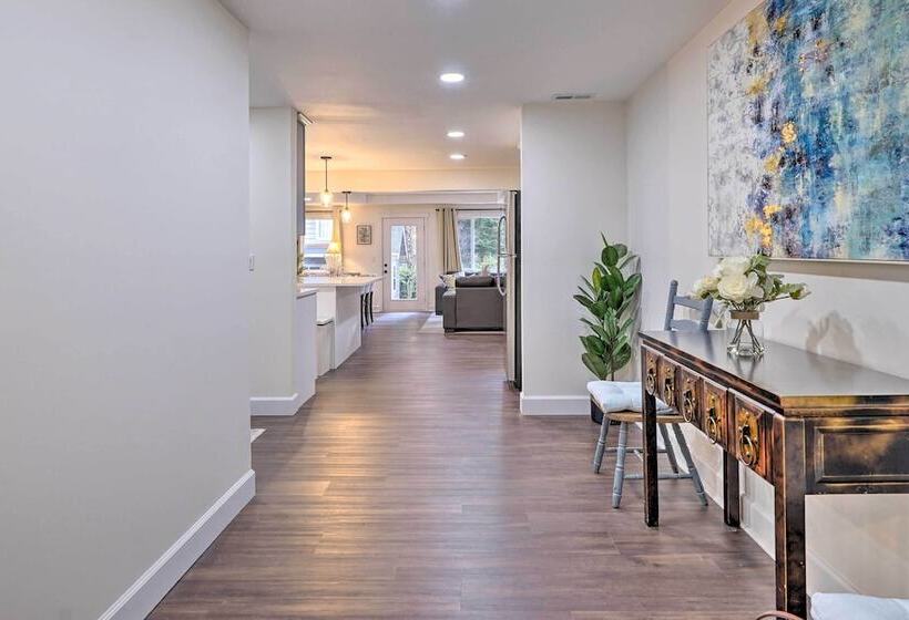 Lovely Redmond Home W/ Yard ~ 17 Mi To Seattle