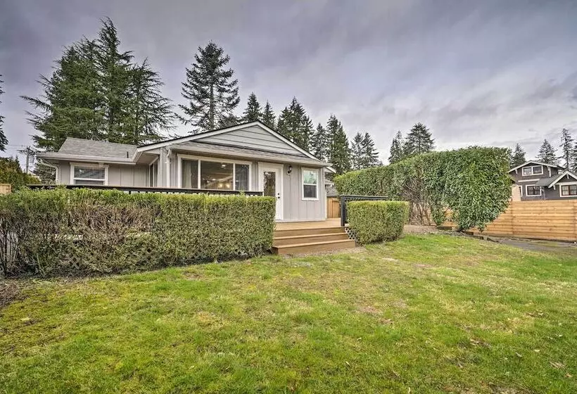 Lovely Redmond Home W/ Yard ~ 17 Mi To Seattle