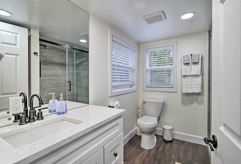 Lovely Redmond Home W/ Yard ~ 17 Mi To Seattle