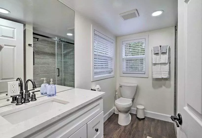 Lovely Redmond Home W/ Yard ~ 17 Mi To Seattle