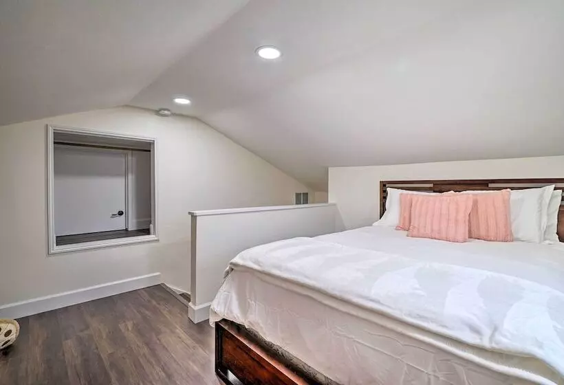 Lovely Redmond Home W/ Yard ~ 17 Mi To Seattle