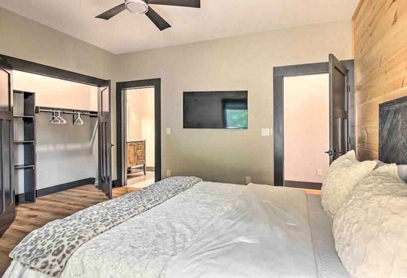 Luxe Retreat W/ Mtn View < 5 Mi To Lake James