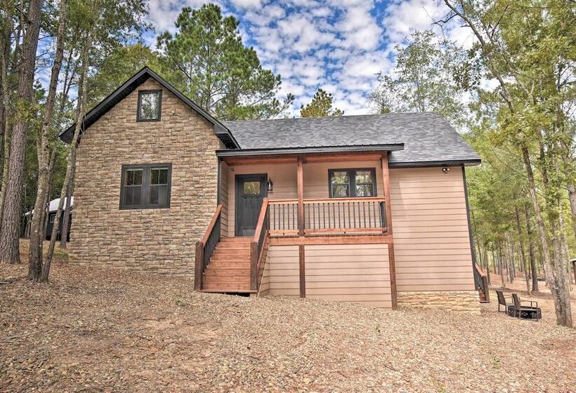Modern Broken Bow Cabin: Large Deck, Bbq & Pergola