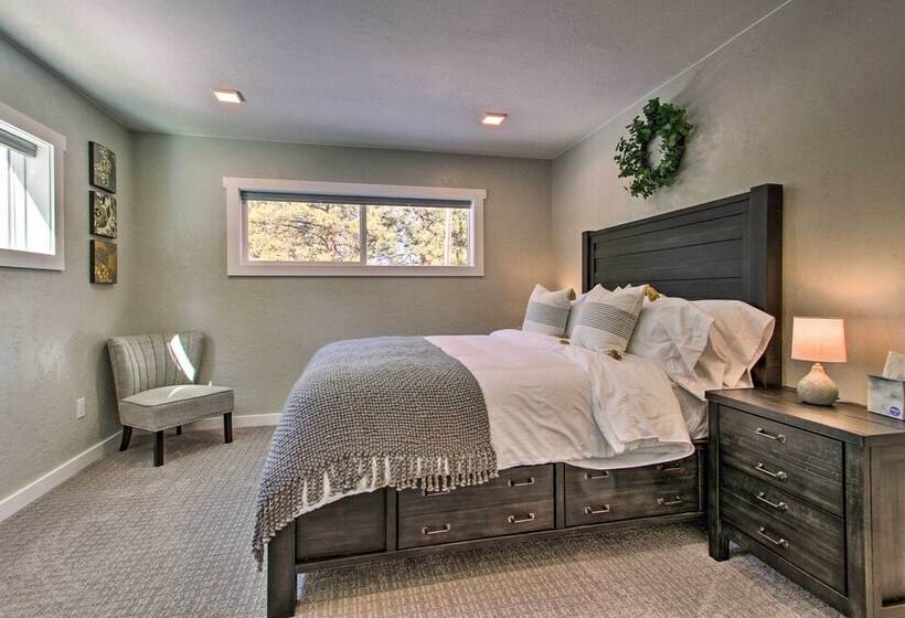 Modern Home W/ Wooded Views: 10 Mi Outside Helena!