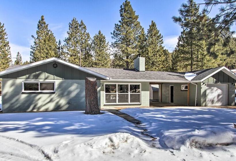Modern Home W/ Wooded Views: 10 Mi Outside Helena!