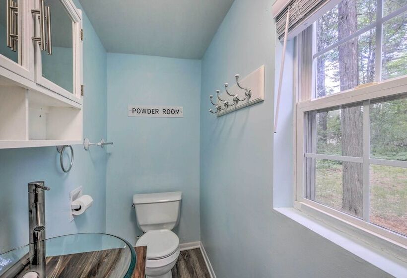 New Cute & Charming Cottage Near Castle Rock Lake!