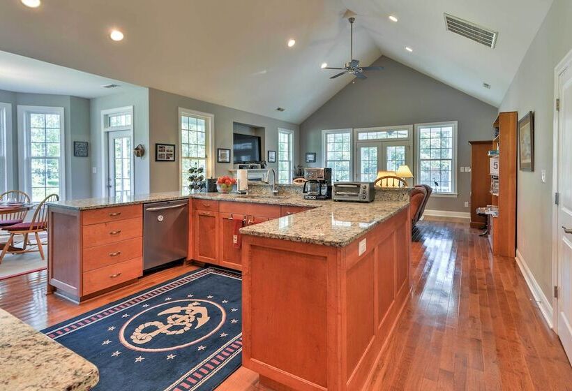 Oriental House On 1 Acre W/ Wraparound Porch!