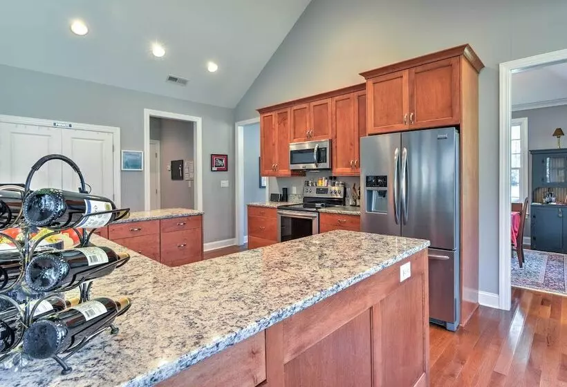 Oriental House On 1 Acre W/ Wraparound Porch!