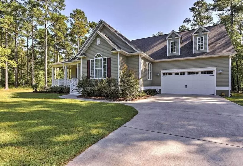 Oriental House On 1 Acre W/ Wraparound Porch!