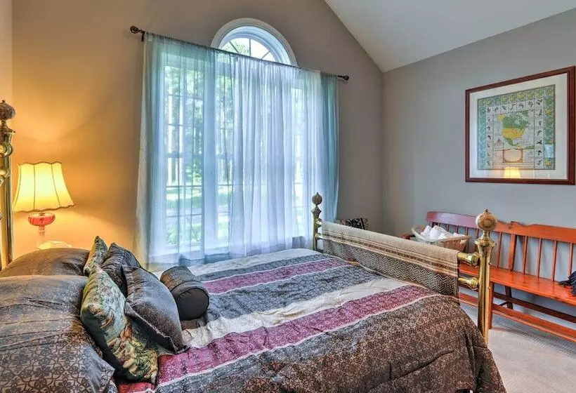 Oriental House On 1 Acre W/ Wraparound Porch!