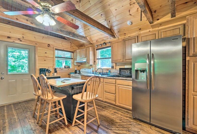 Peaceful Decatur Cabin W/ Grill & Fire Pit!