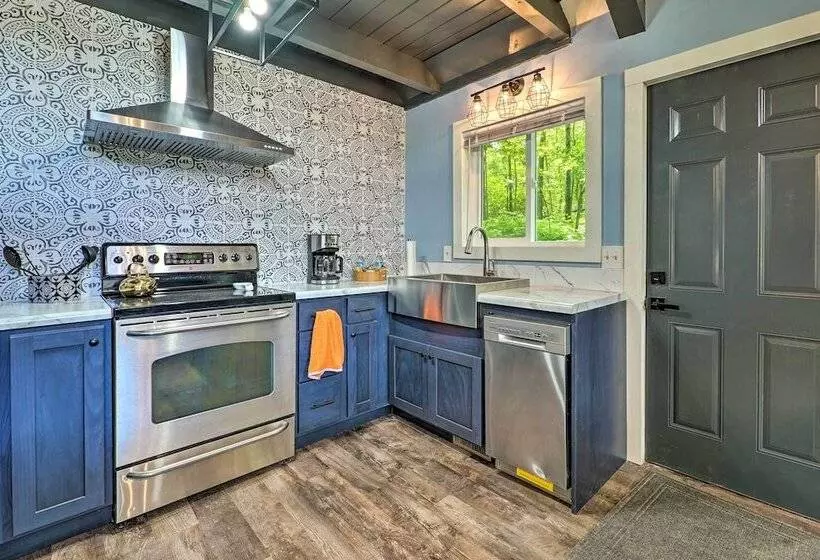 Pet Friendly Stanwood Sanctuary W/ Fire Pit!