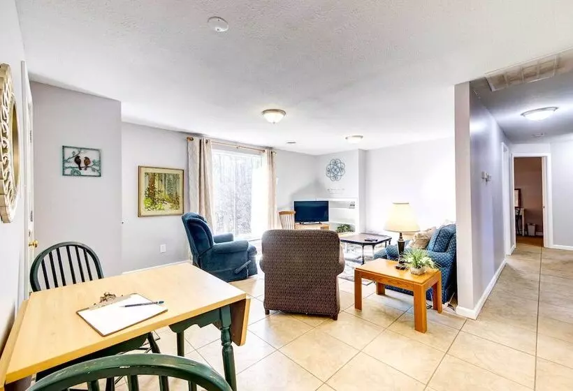 Pet Friendly Youngstown Cottage W/ Yard