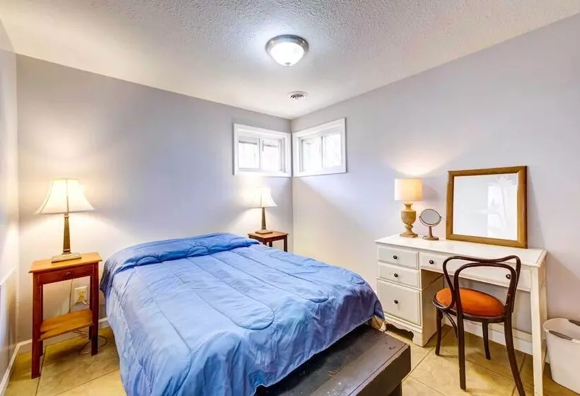 Pet Friendly Youngstown Cottage W/ Yard