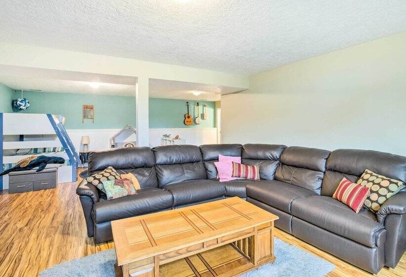 Rockaway Beach Vacation Rental: Walk To Ocean