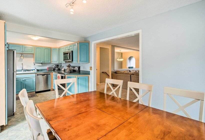 Rockaway Beach Vacation Rental: Walk To Ocean