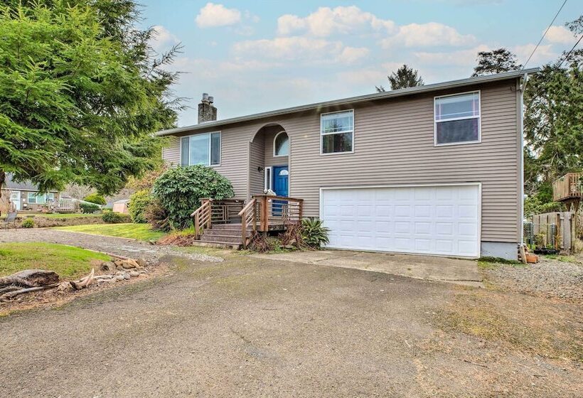 Rockaway Beach Vacation Rental: Walk To Ocean