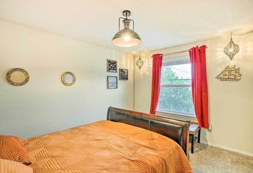 Rockaway Beach Vacation Rental: Walk To Ocean