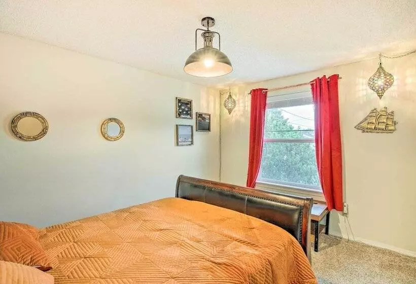 Rockaway Beach Vacation Rental: Walk To Ocean