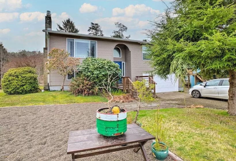 Rockaway Beach Vacation Rental: Walk To Ocean