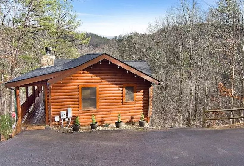 Private Smoky Mtn Log Home W/ 2 Decks + Hot Tub!