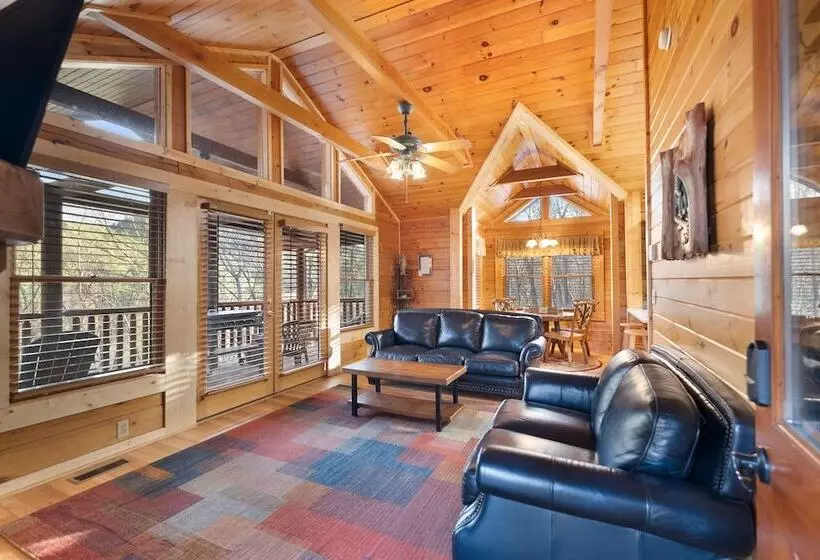 Private Smoky Mtn Log Home W/ 2 Decks + Hot Tub!