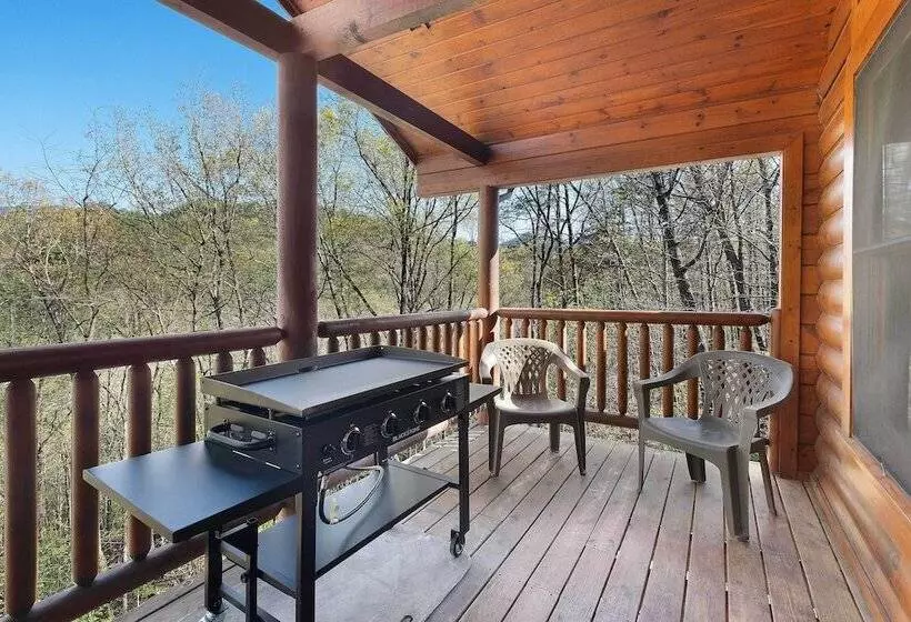 Private Smoky Mtn Log Home W/ 2 Decks + Hot Tub!
