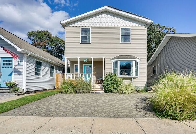 The 1818 Home W/ Porch & Grill   1 Mi To Beach!