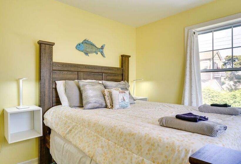 The 1818 Home W/ Porch & Grill   1 Mi To Beach!