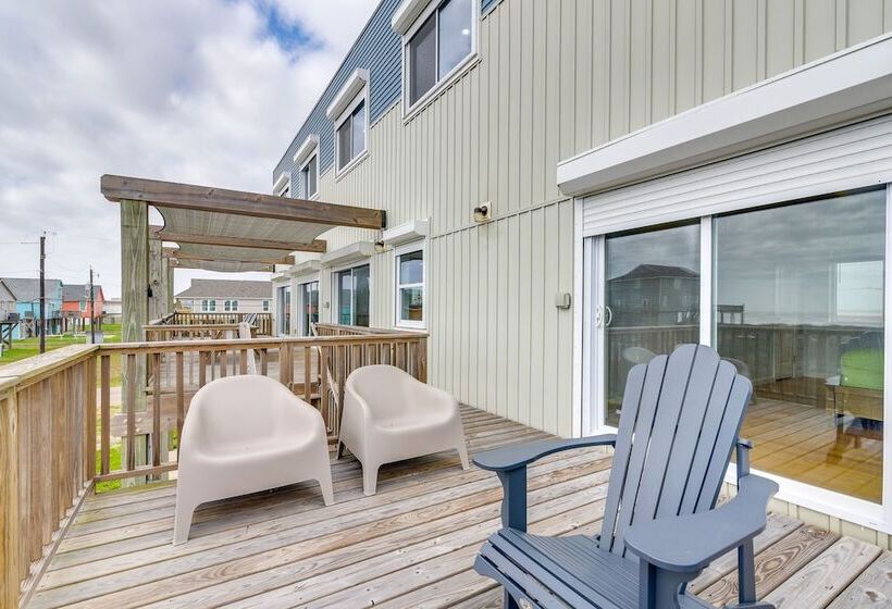 Boardwalk To Beach: Ocean View Surfside Home!