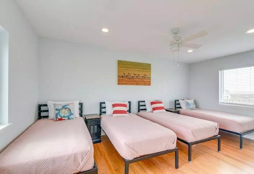 Boardwalk To Beach: Ocean View Surfside Home!