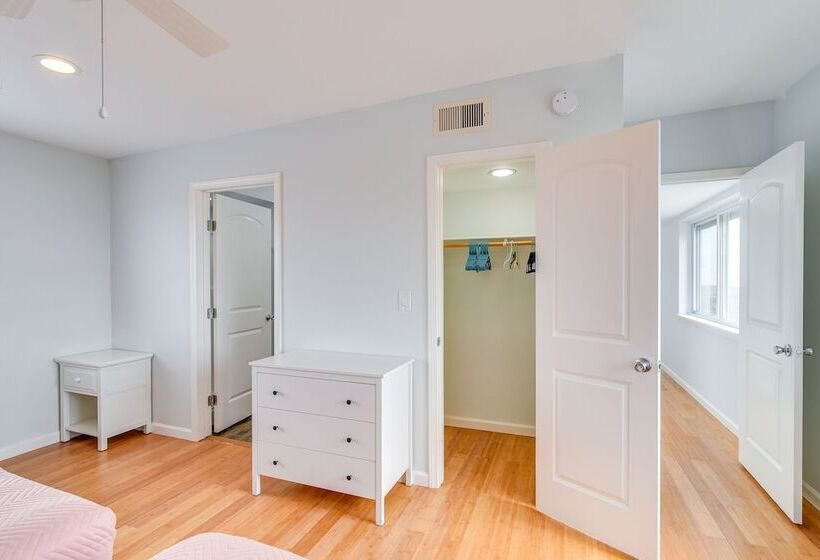 Boardwalk To Beach: Ocean View Surfside Home!