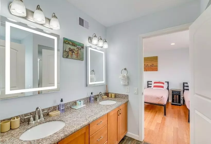 Boardwalk To Beach: Ocean View Surfside Home!