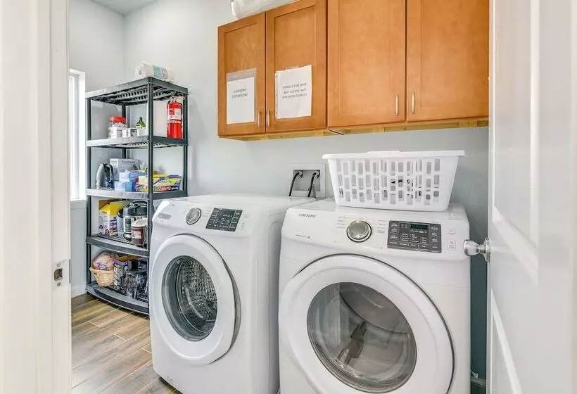 Boardwalk To Beach: Ocean View Surfside Home!