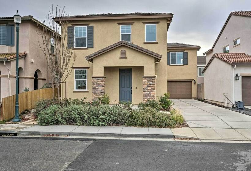 Upscale Fairfield Home W/ Modern Interior!