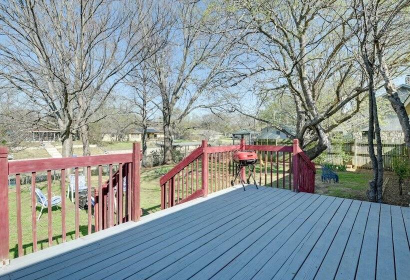 Waterfront Granbury Home: Easy Lake Access!