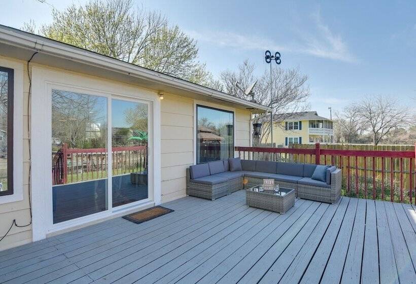 Waterfront Granbury Home: Easy Lake Access!