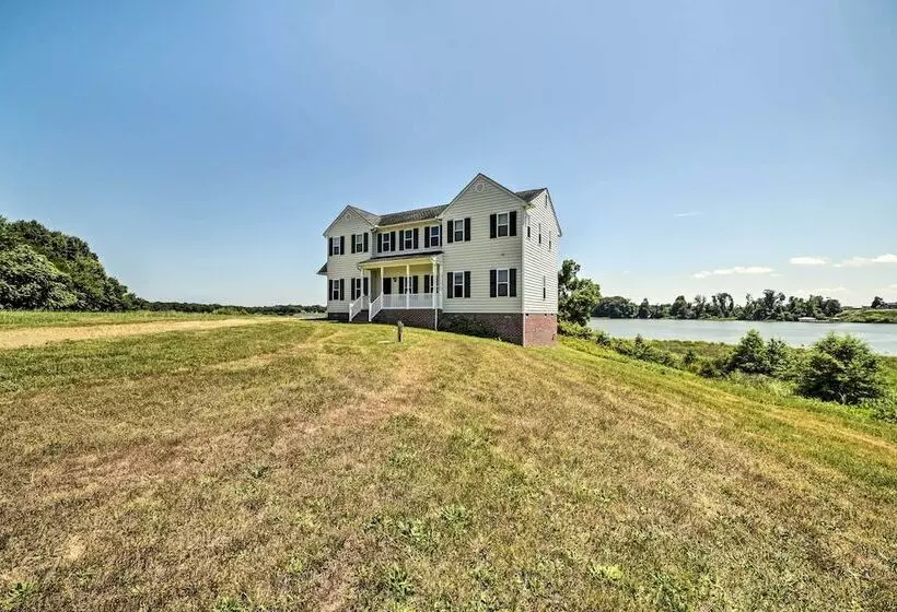 Waterfront Montross Home W/private Boat Slip!