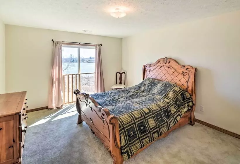 Waterfront Montross Home W/private Boat Slip!