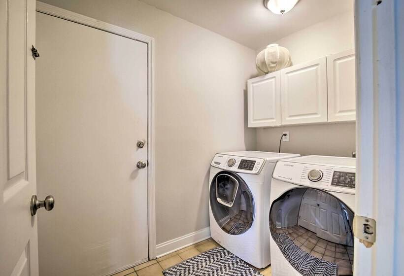 Waterfront Rancher Retreat Exotic Bird Haven