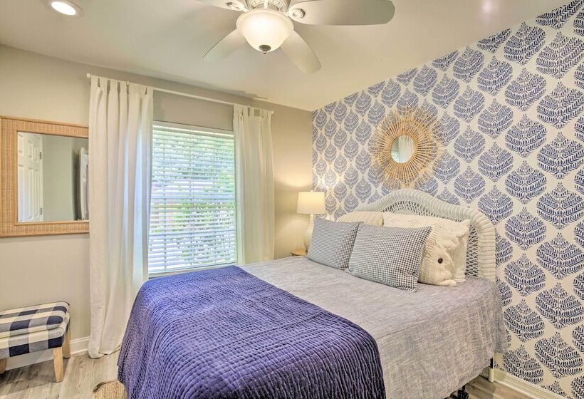 Waterfront Rancher Retreat Exotic Bird Haven