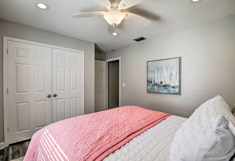 Waterfront Rancher Retreat Exotic Bird Haven