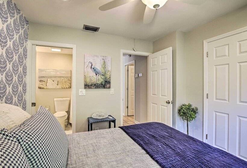 Waterfront Rancher Retreat Exotic Bird Haven