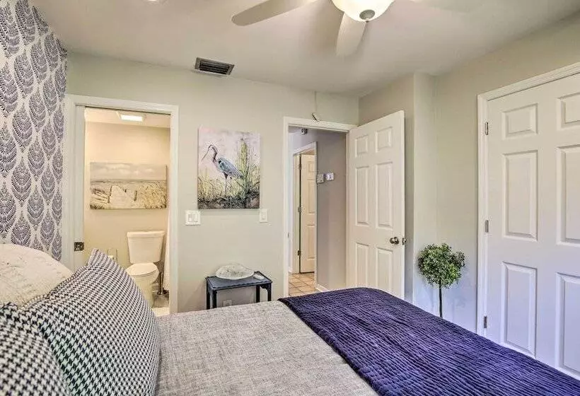 Waterfront Rancher Retreat   Exotic Bird Haven
