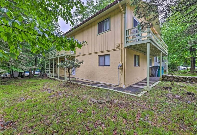 Tobyhanna Home: Private Deck, Hot Tub & Game Room!