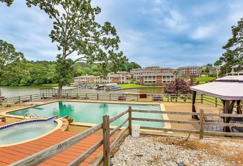 Amenity Packed Hot Springs Lakehouse W/ Pool!