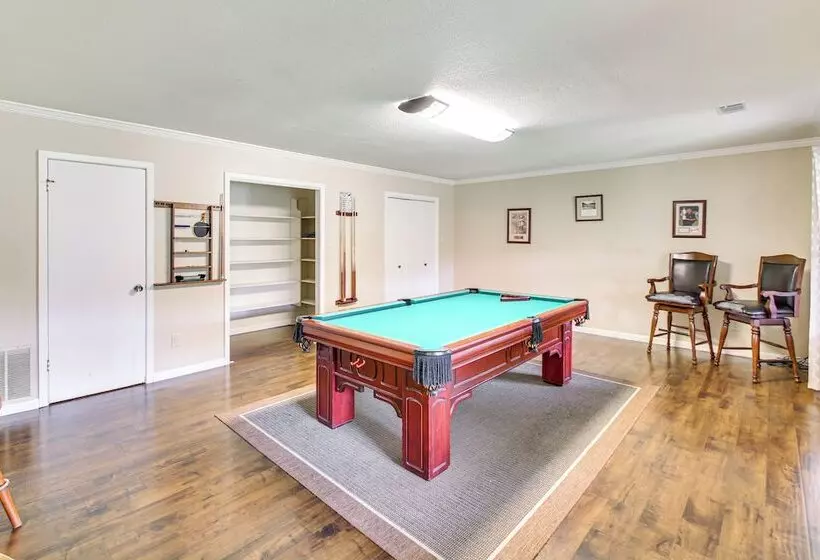 Amenity Packed Hot Springs Lakehouse W/ Pool!